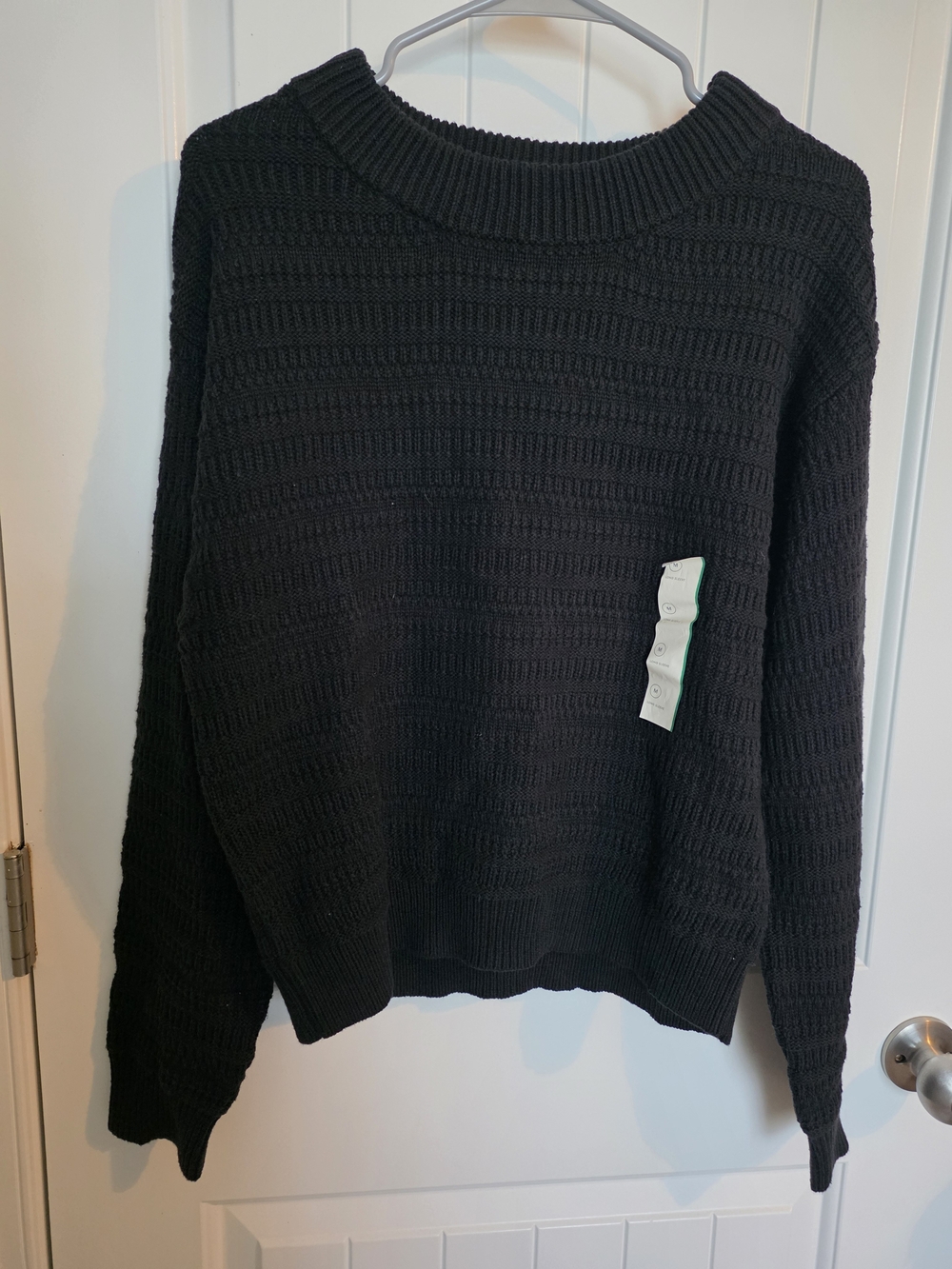Universal Thread Black Textured Crewneck Sweater